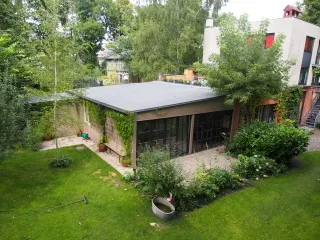 Stilvolle 4-Zimmer-Wohnung mit Terrasse in Berlin Pankow Niederschönhausen - Gemeinschafts-Garten — photo 1